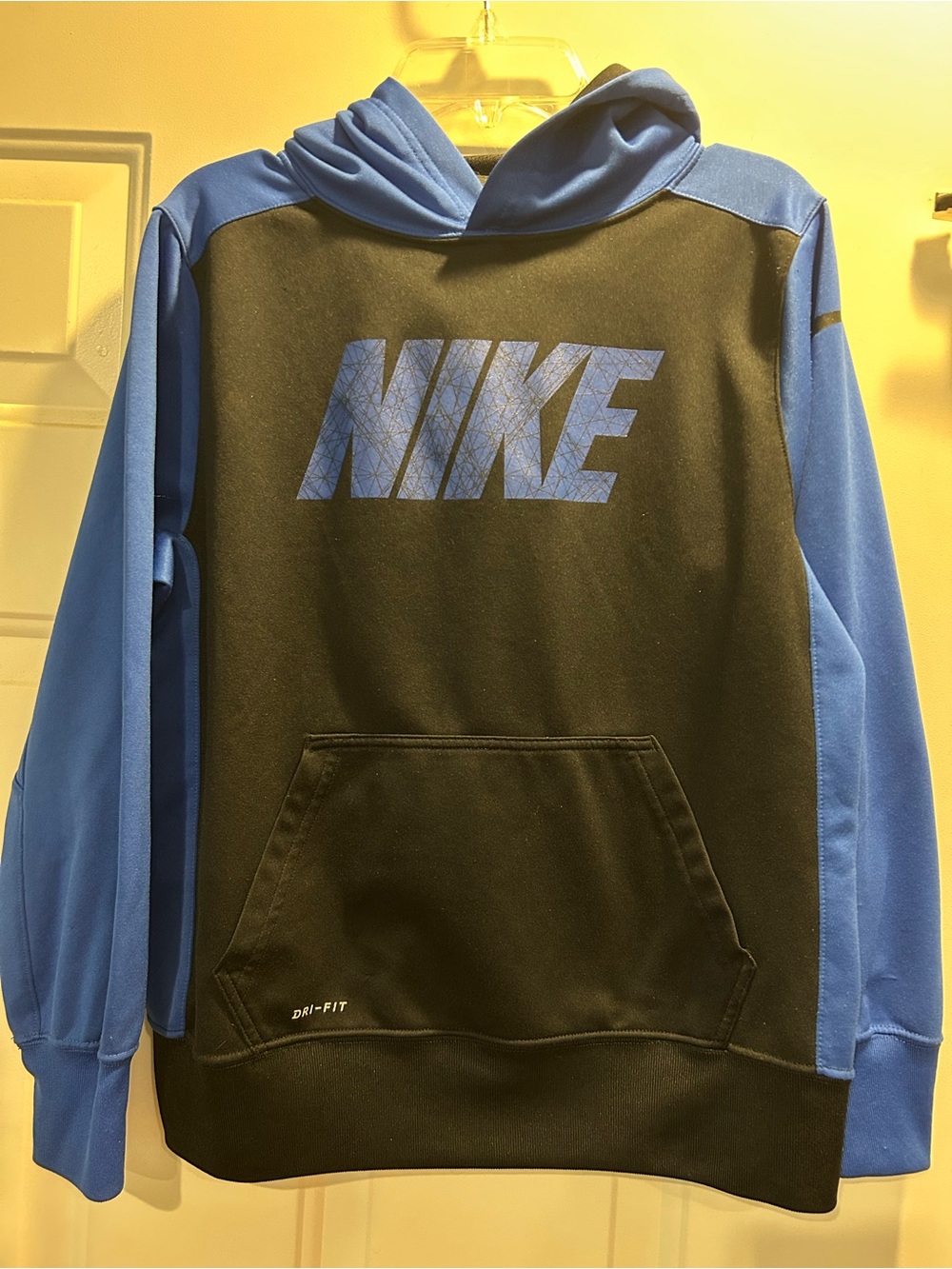 Nike Boys Dri-FIT Black & Blue Hoodie size Large